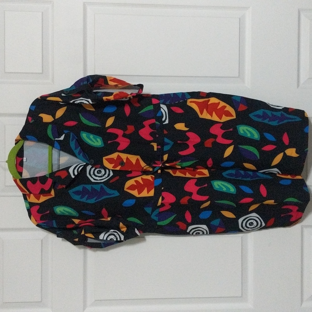 #374Beautiful Colorful Women's Romper. Short Sleeve with Pockets. Size: XLarge